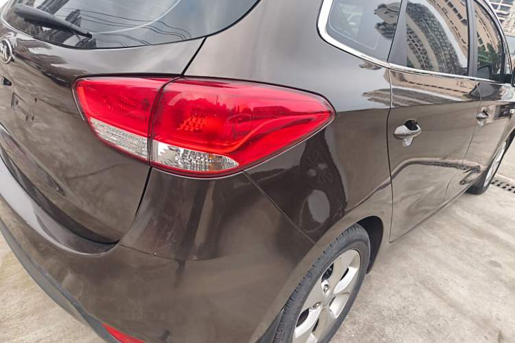 Used Kia Carens 2013 2.0L 7-Seater Automatic Standard Version China IV Standard
