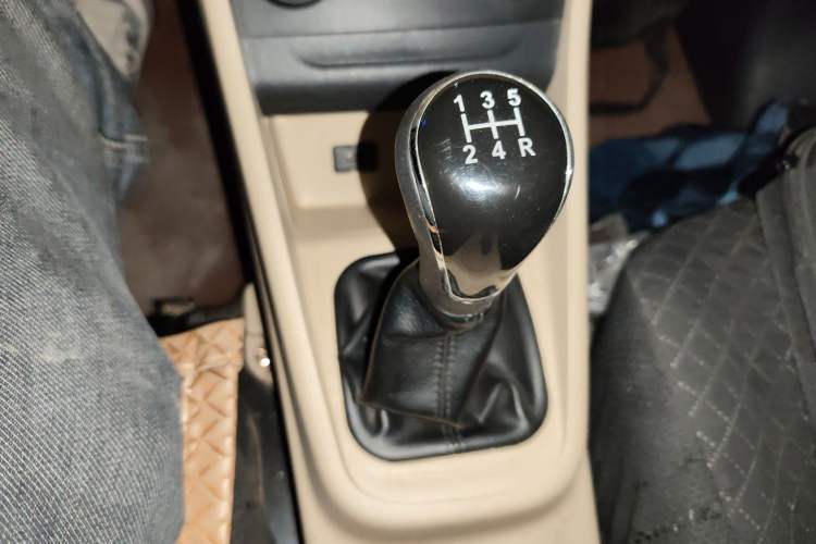 Used CHANGAN KUAYUE Xing V5 2021 1.5L Jinbao Edition Comfort Version JL473QH Gear Lever