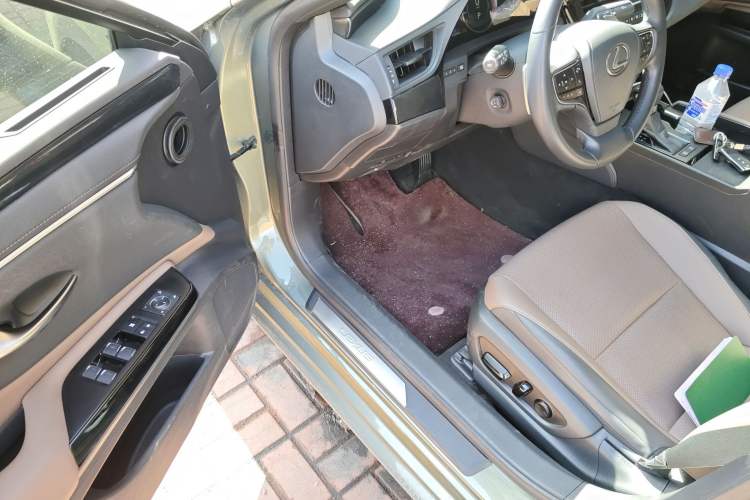 Used Lexus ES 2022 200 Excellence Edition