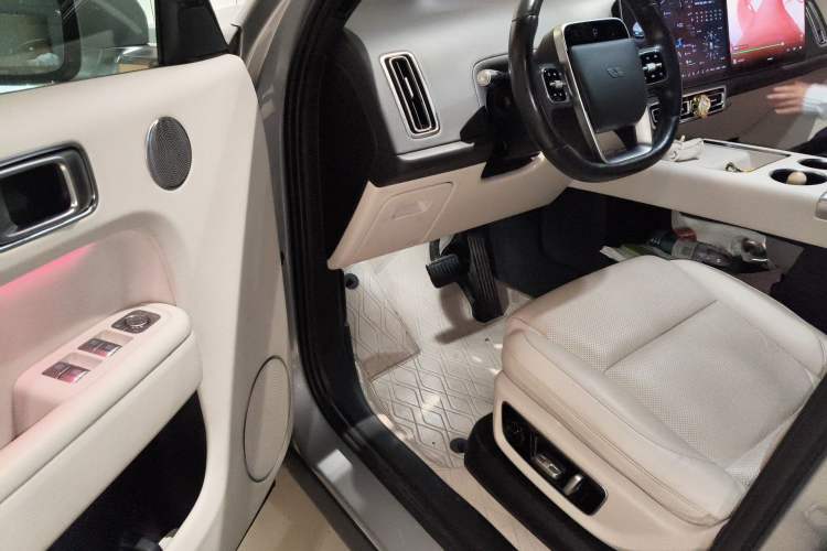 Used Li Auto L9 2022 Max model