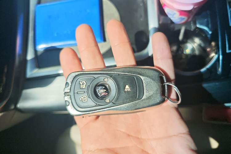 Used Buick GL8 2020 Land Cruiser Executive Class 652T Comfort Model Vehicle Key