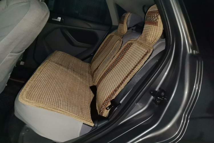 Used Ford Focus 2013 Hatchback Classic 1.8L Automatic Base Model
