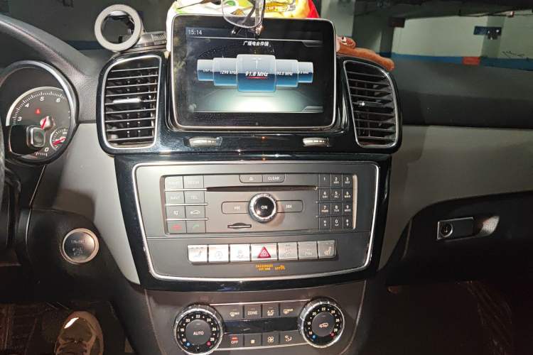 Used Mercedes-Benz GLE 2015 GLE 320 4MATIC Audio And AC Panel