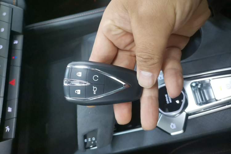 Used Changan UNI-V 2024 1.5T Prestige Edition