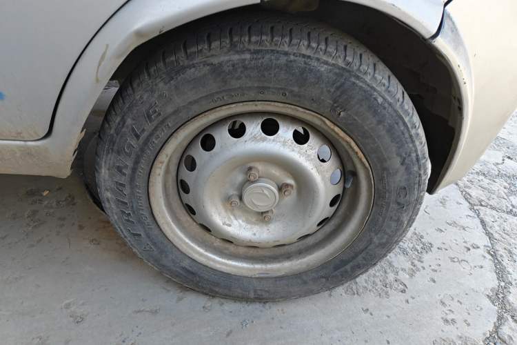 Used Dongfeng Xiaokang K07S 2016 1.0L Practical Version DK10 Right Front Wheel Hub