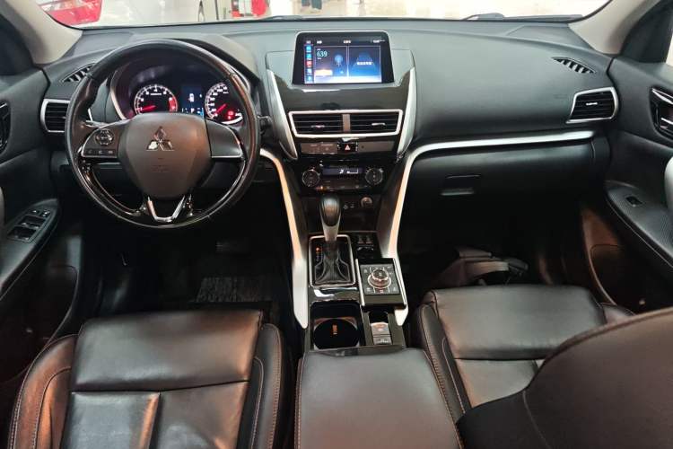 Used Mitsubishi Eclipse Cross 2019 1.5T CVT Two-Wheel Drive Dream Edition China VI Standard
