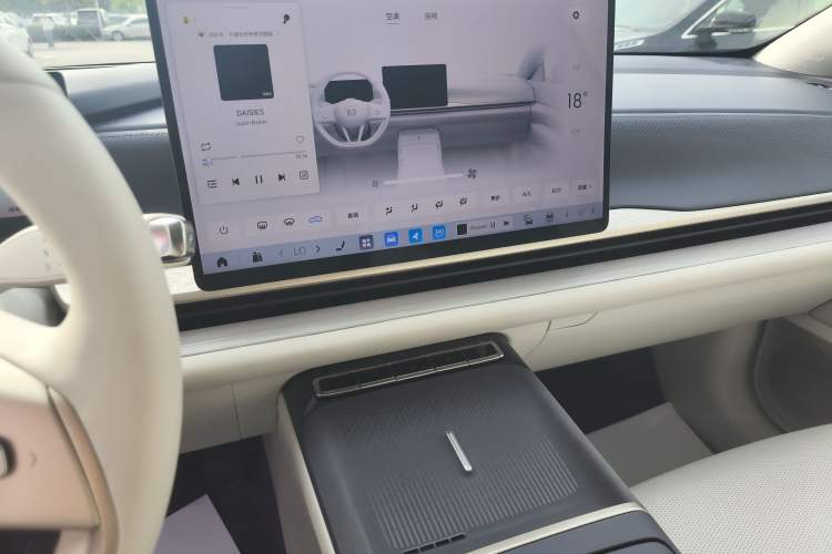 Used Buick L7 2025 Model Aivia