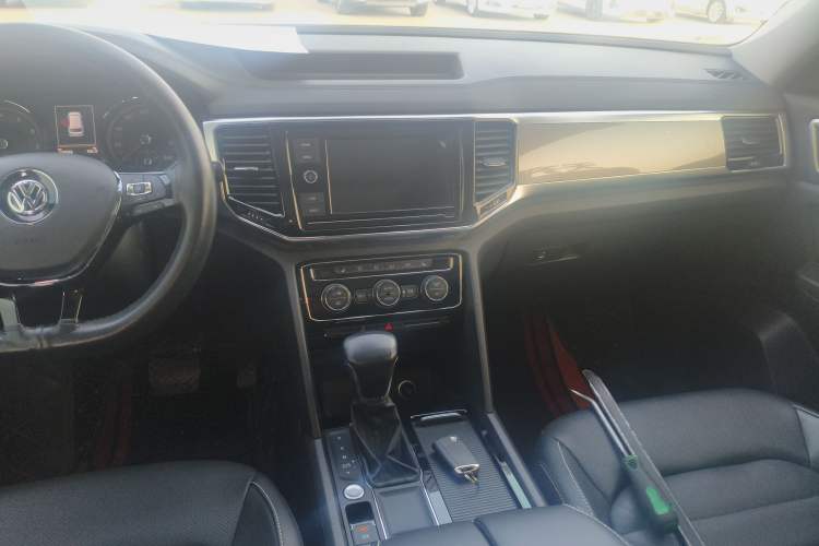 Used Volkswagen Teramont 2019 330TSI Two-Wheel-Drive Luxury Edition China VI Standard
