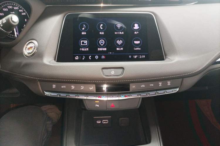 Used Cadillac XT4 2022 28T Two-Wheel Drive Fashion Edition Audio And AC Panel
