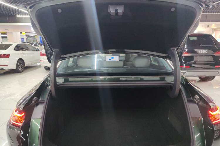 Used Geely Galaxy 8 2025 130km EM-i Deluxe Edition Trunk