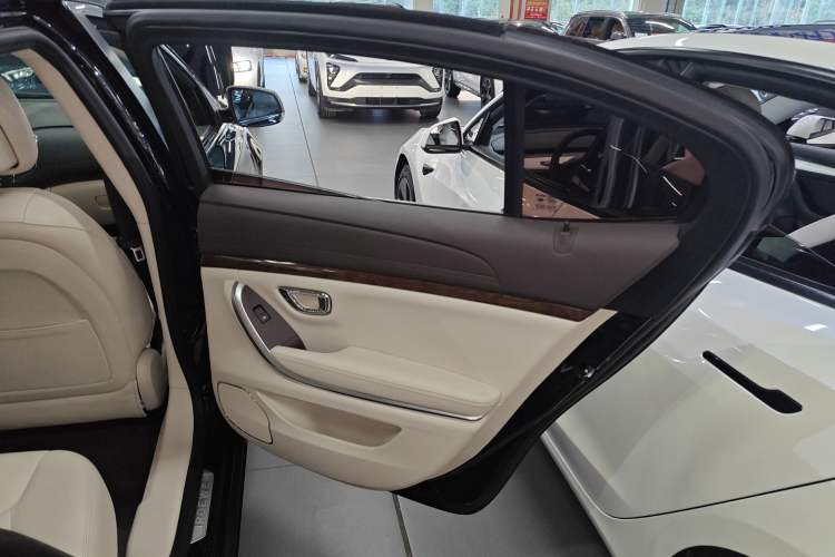 Used Roewe 950 2017 30T Internet Executive Supreme Edition