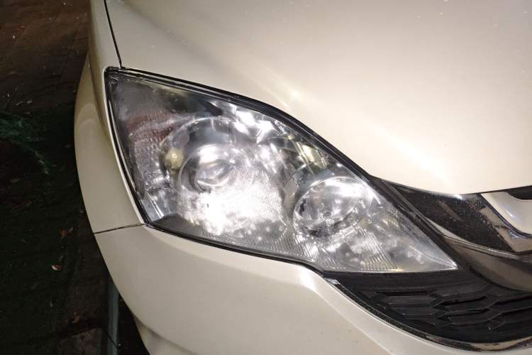 Used Honda CR-V 2010 2.4L automatic four-wheel drive luxury version Right Front Headlight