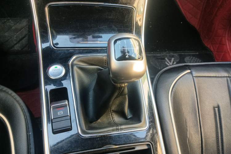 Used DORCEN G60S 2019 1.5T Manual Luxury Version China V Standard
