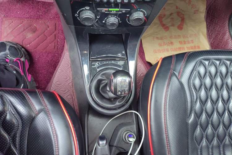 Used Citroen C-Quatre 2014 VTS Version 1.6L Manual - Premium Model Gear Lever