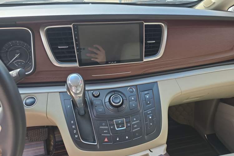 Used Buick GL8 2018 28T Comfort Model China VI Standard
