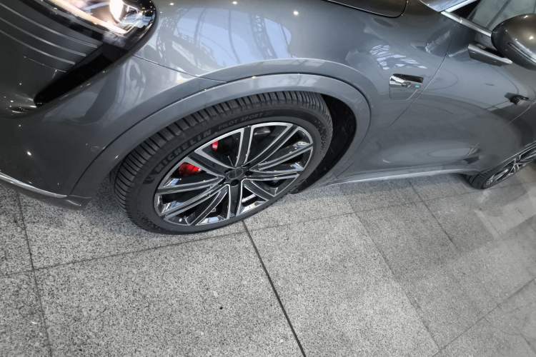 Used Hima Luxeed R7 2025 Extended-Range 331km Ultra
