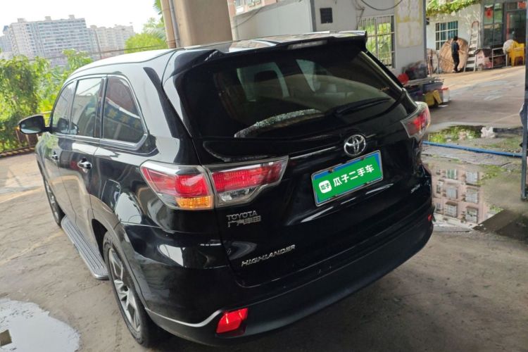 Used Toyota Highlander 2015 2.0T Two-Wheel Drive Luxury Edition 7 Seats Exterior 2