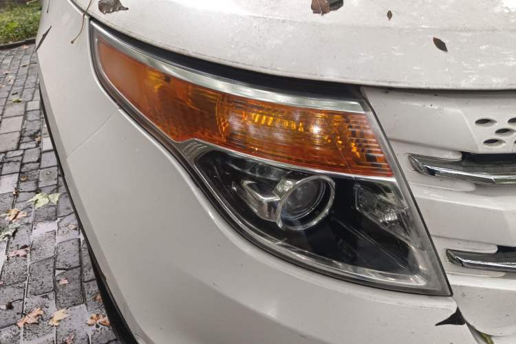 Used Ford Explorer 2013 3.5L Deluxe Model
