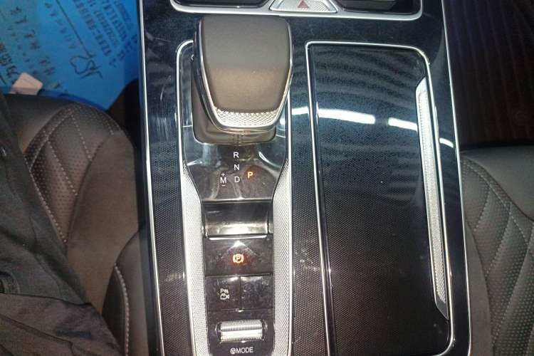 Used Hongqi HS5 2023 2.0T Qixiang Pro Edition
