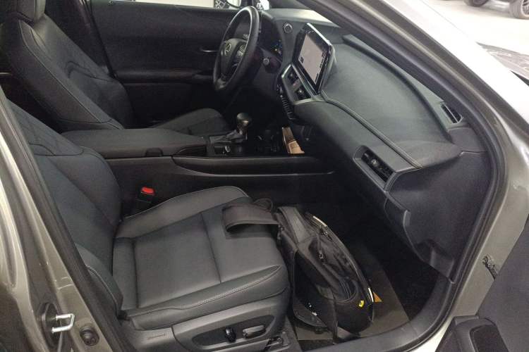 Used Lexus UX 2022 260h Explore-Edition