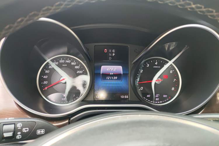 Used Mercedes-Benz V-Class 2021 V 260 Avantgarde Edition Instrument Cluster
