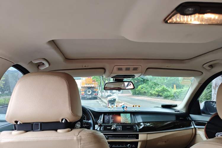 Used BMW 5 Series 2014 525Li Leading Model
