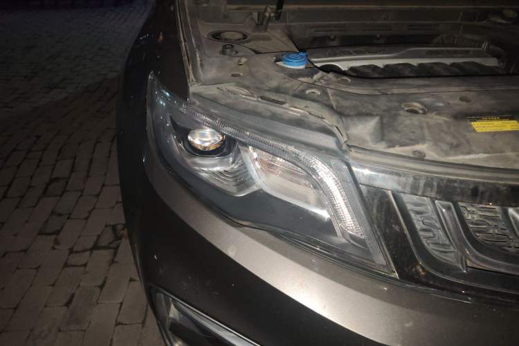 Used Geely Auto Emgrand X7 Sport 2018 1.8TD Automatic Two-Wheel Drive Smart Connect 4G Internet Edition