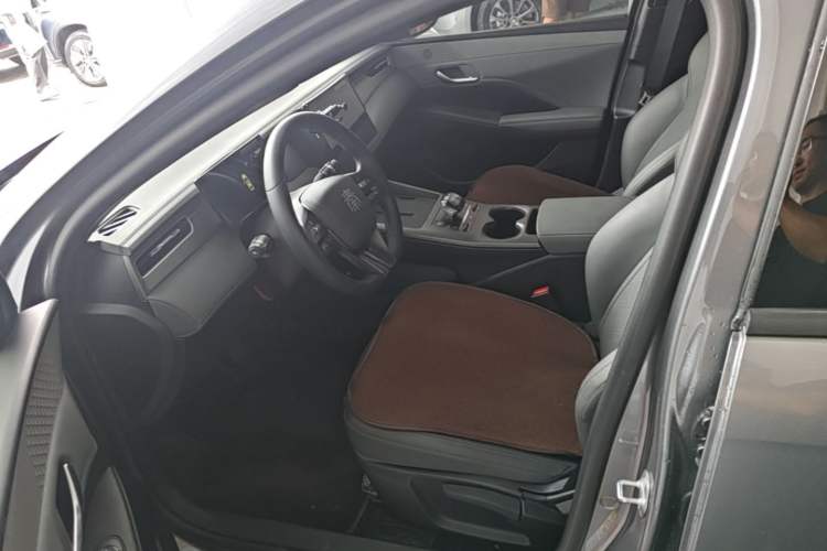 Used BYD Qin PLUS 2025 DM-i Smart Drive 55KM Leading Model
