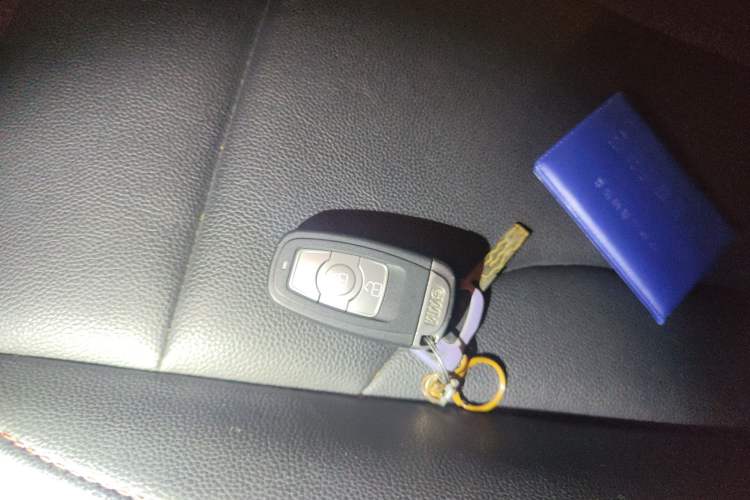 Used Haval H6 2015 Upgraded Model 1.5T Manual Two-Wheel Drive Elite Version