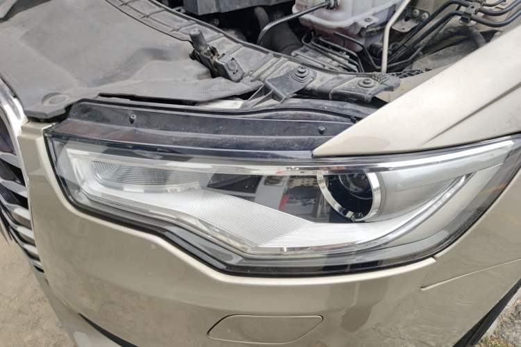 Used Audi A6L 2014 TFSI Standard Model Right Front Headlight