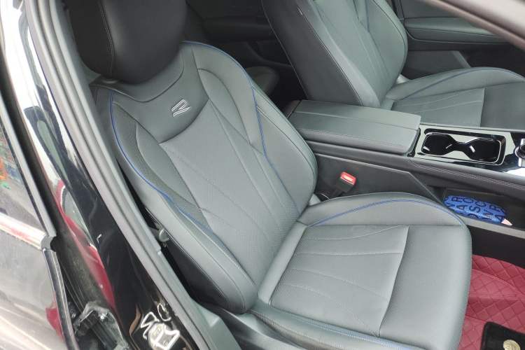 Used Volkswagen Tiguan L 2026 Model, PRO 380TSI Two-Wheel Drive R-Line Smart Leading Edition
