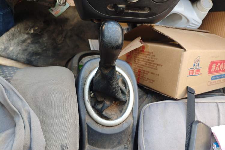 Used BAIC Weiwang 306 2011 1.3L base model 7 seats Gear Lever