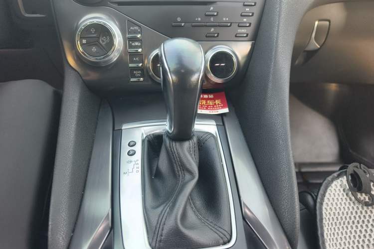Used DS 5 2014 1.6T Luxury Edition THP160 Gear Lever