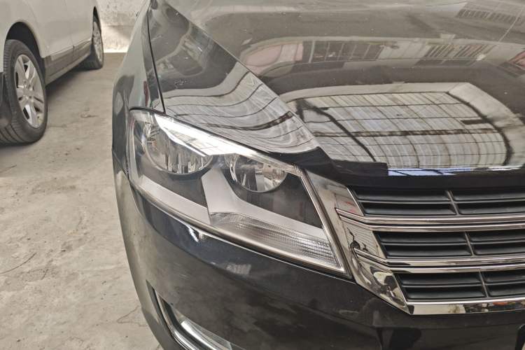 Used Volkswagen Lavida 2013 1.4 TSI DSG Luxury Navigation Edition
