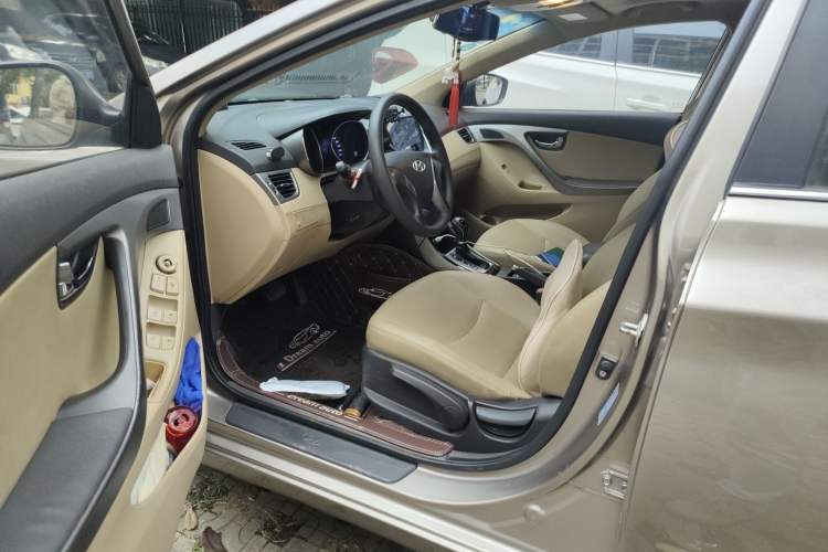 Used Hyundai Elantra (5th Generation / Langdong) 2012 1.6L Automatic Leading Model Driver Seat