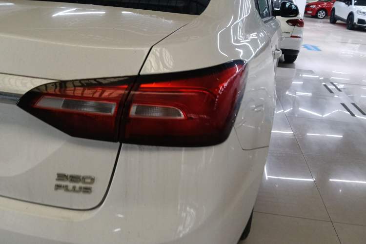 Used Roewe 360 2018 PLUS 1.5L Manual Luxury Edition