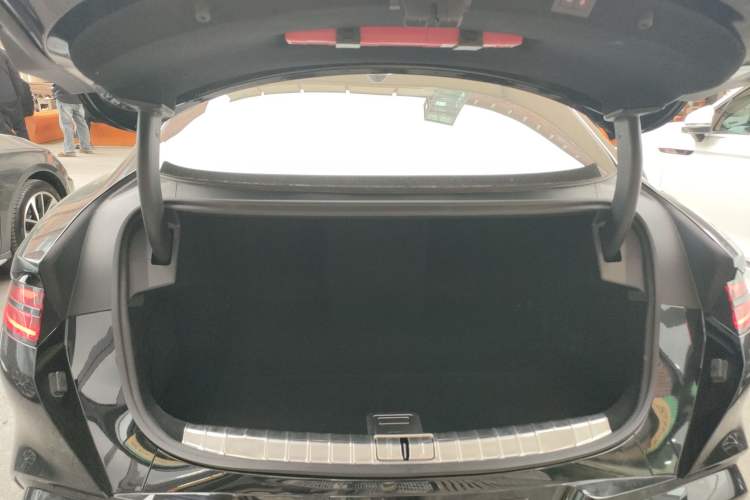 Used Denza Z9 2024 1100 km Four-Wheel Drive Max Version