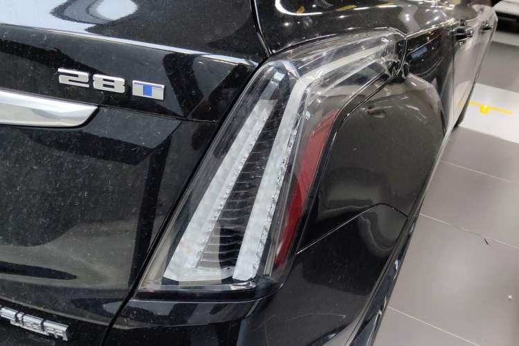 Used Cadillac XT5 2022 2.0T Four-Wheel Drive Luxury Version (Hummingbird Edition)
