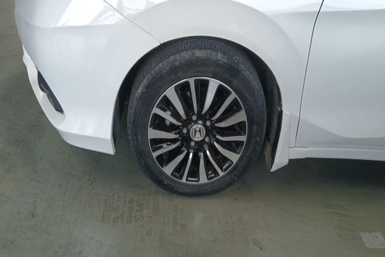 Used Honda Crider 2015 1.8L automatic comfort version
