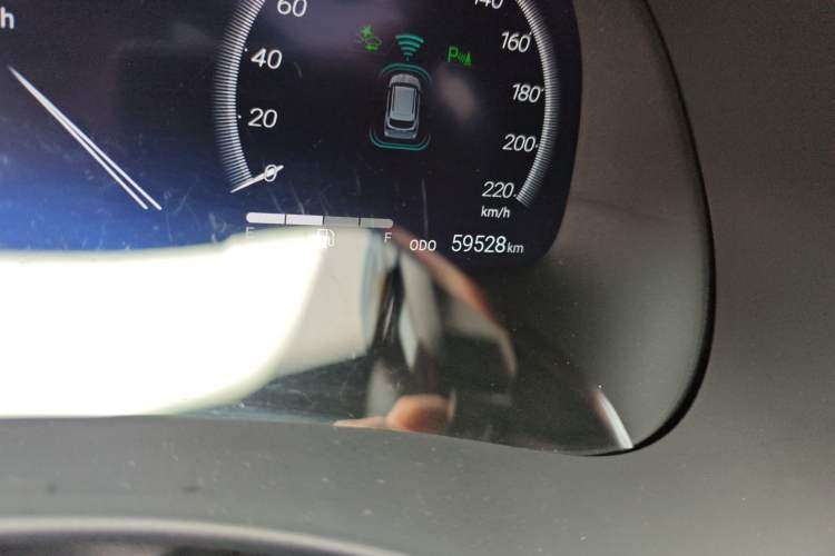 Used Toyota Crown Kluger 2021 2.5L HEV Four-Wheel Drive Premium Edition Odometer Close Up