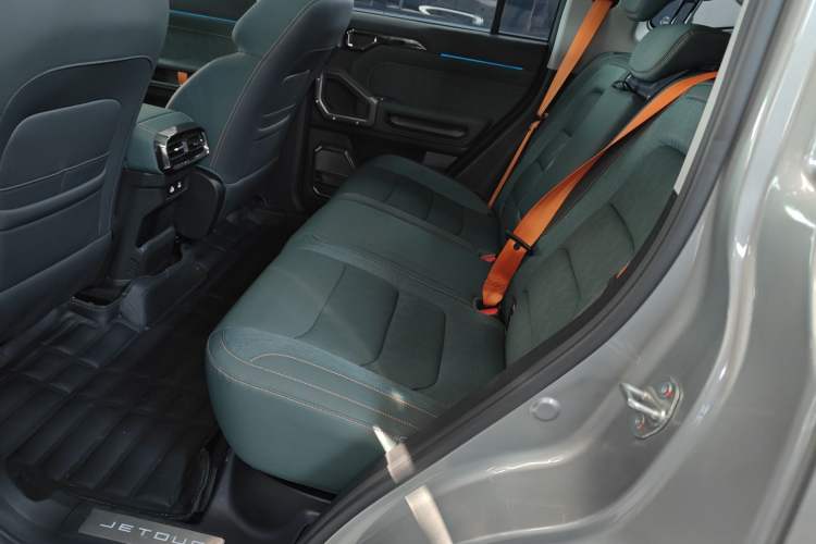 Used JETOUR Traveler 2023 2.0T Four-Wheel Drive Conqueror
