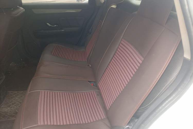 Used FORTHING Joyear S50 2014 1.6L CVT Luxury Model Left Rear Seat