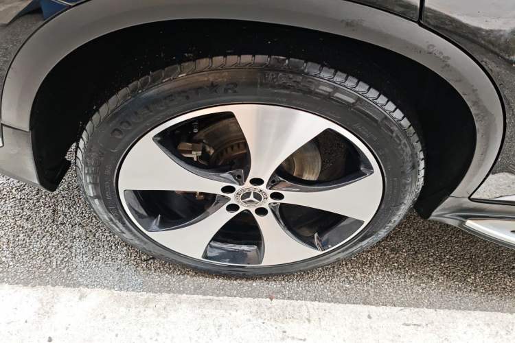 Used Mercedes-Benz GLC 2018 Refreshed GLC 300 4MATIC Dynamic Edition