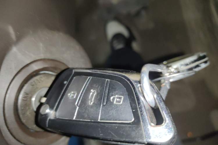 Used Baojun 730 2014 1.5L manual Comfort ESP version 7 seats