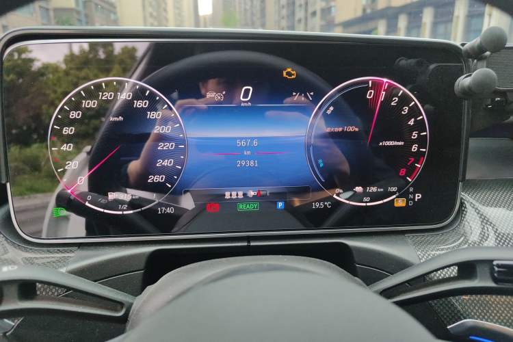 Used Mercedes-Benz C-Class New Energy 2024 Revised Version C 350 eL Odometer Close Up