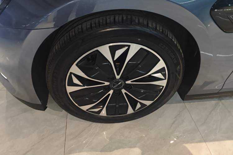 Used BYD Seal 2022 550 km Standard Range Rear-Wheel Drive Elite Version Exterior 4