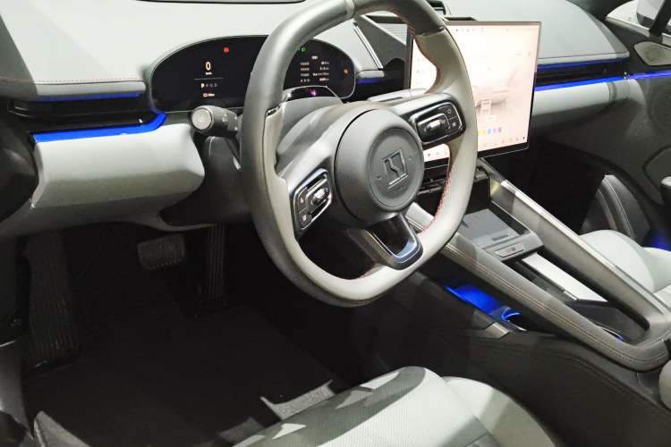 Used Zeekr 007GT 2025 Rear-Drive Intelligent Driving Version 75 kWh Center Console