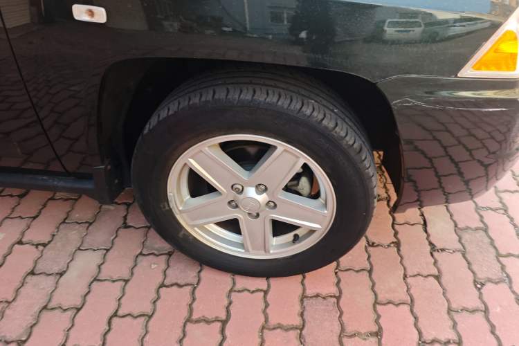 Used Jeep Compass 2010 2.4L four-wheel drive sport version
