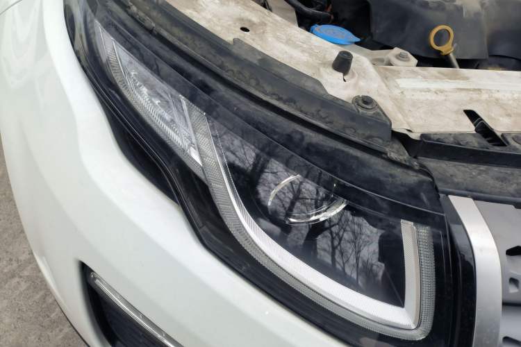 Used Land Rover Range Evoque 2018 240 PS SE Smart Brilliance Edition Right Front Headlight