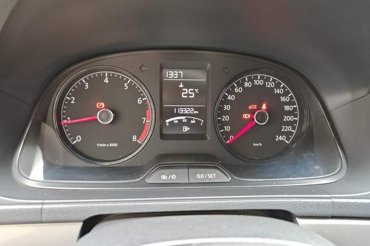 Used Volkswagen Lavida 2013 Revised Classic 1.6L Manual Fashion Edition Instrument Cluster